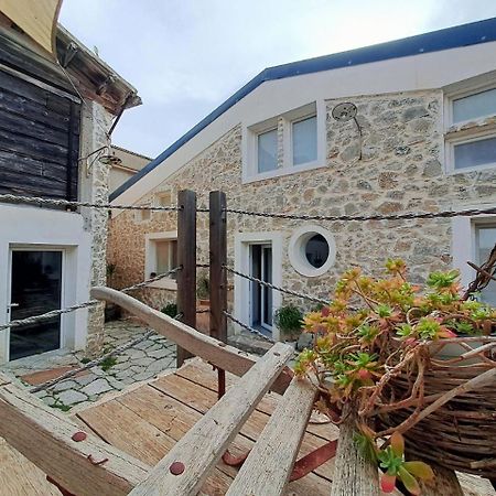 Le Mangiatoie Del Cavaliere Bed & Breakfast Montallegro Exterior photo